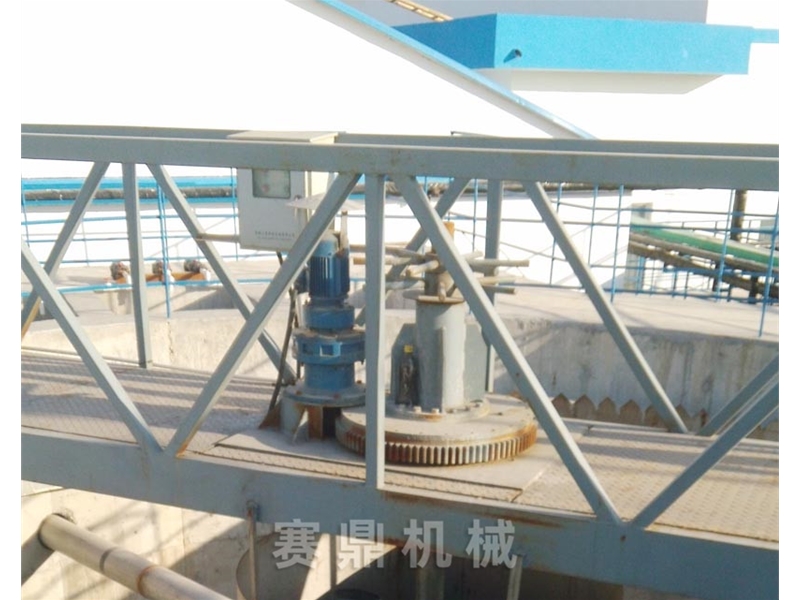 刮泥機現(xiàn)場